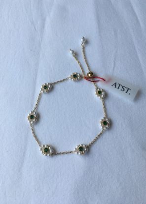 Picture of Women's French pearl bracelet